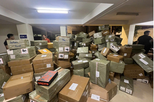 Triệt phá đường dây kinh doanh 127.000 sản phẩm thuốc lá điện tử