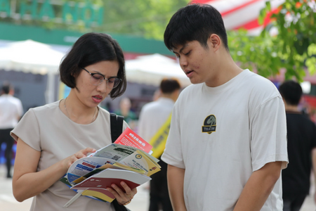 Thí sinh có thể nộp lệ phí xét tuyển đại học qua 19 kênh thanh toán trực tuyến