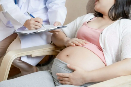 Mắc ung thư phụ khoa trong khi mang thai: Chẩn đoán, điều trị và phòng ngừa
