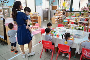 Trung Quốc miễn học phí mầm non