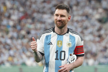 Đội tuyển Argentina tìm người thay thế Messi?