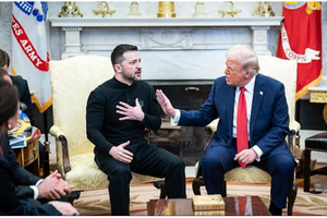 Báo Anh: Ông Zelensky thách thức ông Trump ngay trước cuộc gặp tại Nhà Trắng
