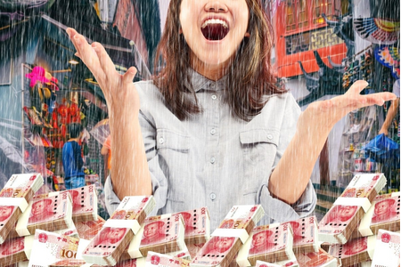 Nhờ trú mưa trong cửa hàng xổ số, người phụ nữ trúng hơn 3,5 tỷ đồng