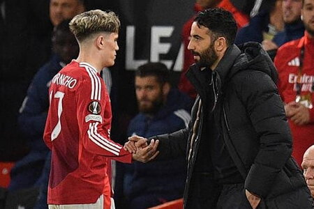 Man United bán ngôi sao với giá không tưởng
