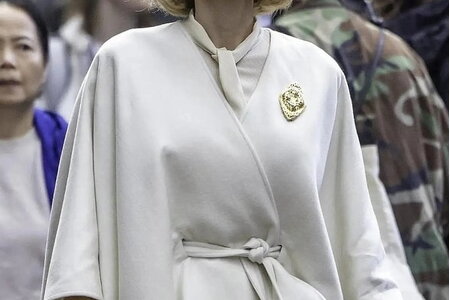 Angelina Jolie trở lại với diện mạo mới