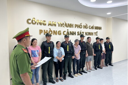 Công an TP.HCM triệt phá đường dây buôn lậu từ Trung Quốc qua cảng Cát Lái, bắt giữ 5 người