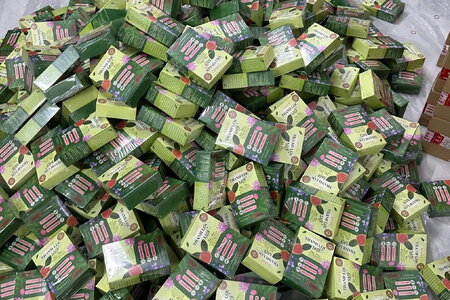 Công an TP.Huế đánh sập cơ sở sản xuất hàng giả, khởi tố 3 đối tượng