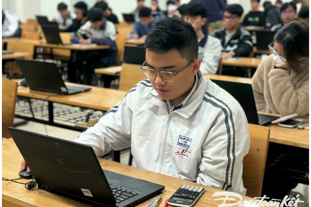 Thi tốt nghiệp THPT trên máy tính: Chuẩn bị ra sao để triển khai từ năm 2027?