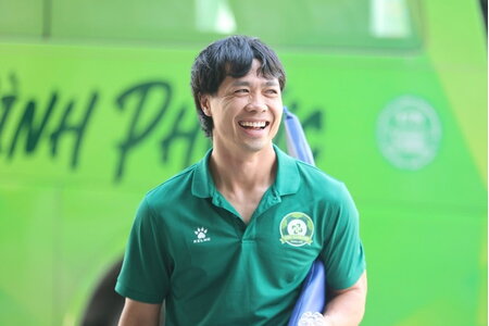 Công Phượng khiến HLV Kim Sang-sik lo lắng