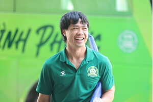 Công Phượng khiến HLV Kim Sang-sik lo lắng