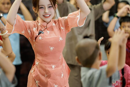 DJ Ngân 98: Từ Á hậu doanh nhân đến “hot girl thị phi” sở hữu khối tài sản khủng