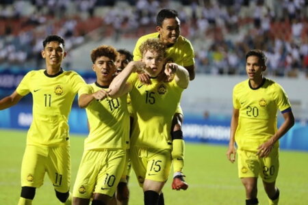 Hết cửa dự World Cup, Indonesia bị Malaysia vượt mặt