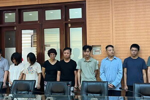 Vụ Shark Bình, tạm giữ, phong tỏa tổng số khoảng 900 tỷ đồng, gồm 597 cây vàng, đô la Mỹ, 18 sổ đỏ