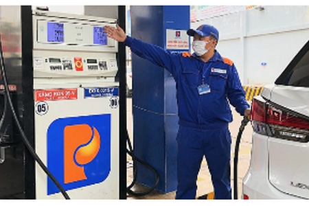 Giá xăng dầu hôm nay 21/10: Đỏ sàn, bất ổn vì rủi ro đàm phán thương mại Mỹ - Trung