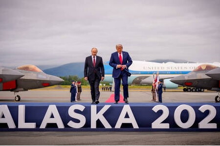 Ông Trump ra 'tối hậu thư' cảnh báo gắt tới ông Putin trước cuộc gặp ở Budapest