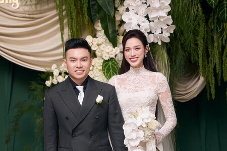 Hoa hậu Đỗ Thị Hà thanh lịch, kín đáo trong hôn lễ với Tổng giám đốc tập đoàn Sơn Hải