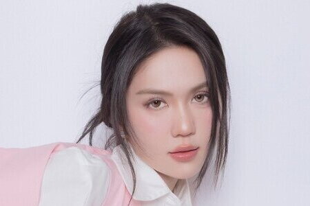 "Nữ hoàng nội y" Ngọc Trinh dừng kinh doanh, livestream để đóng vai chính đầu tiên trong phim điện ảnh