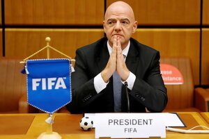 Chủ tịch FIFA đến Malaysia giữa lúc nhạy cảm về án phạt nhập tịch