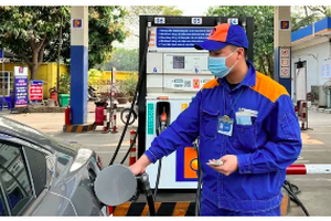 Giá xăng dầu hôm nay 29/10: Lao dốc không phanh, “bay” 1 USD/thùng chỉ sau 1 ngày