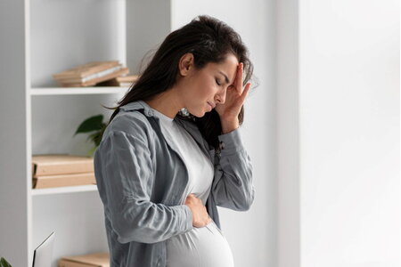 Chứng đau nửa đầu: Tại sao phụ nữ dễ bị ảnh hưởng và cách kiểm soát