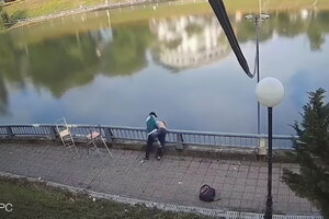 Nam sinh lớp 8 đâm bạn rồi đẩy xuống hồ chưa đủ tuổi chịu trách nhiệm hình sự