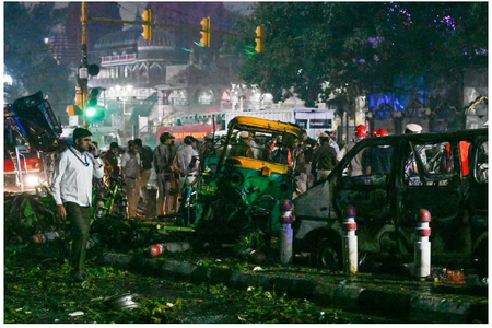 Nổ xe gần Pháo đài Đỏ của Ấn Độ, 10 người thiệt mạng