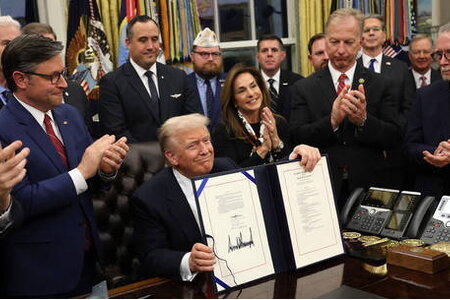 Chính phủ Mỹ mở cửa trở lại sau thời gian đóng cửa kỷ lục