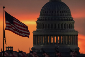 Quốc hội Mỹ đề xuất ông Trump có thể tịch thu một nửa tài sản của Nga