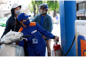 Giá xăng dầu hôm nay 16/11: Phục hồi, giá xăng dầu tăng mạnh