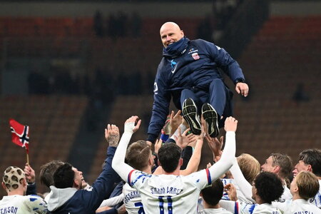 Haaland lập cú đúp trong ‘nháy mắt’, Na Uy dự World Cup 2026