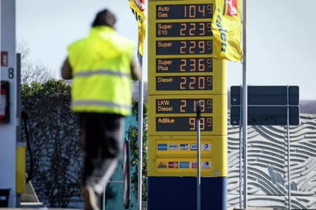 "Khẩn cấp": Châu Âu đang khốn đốn vì Mỹ