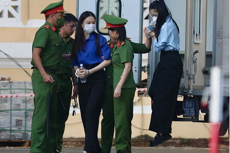 An ninh nghiêm ngặt tại phiên xét xử hoa hậu Thùy Tiên, Quang Linh Vlogs, Hằng Du Mục