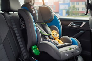 Quy định chủ ô tô phải trang bị ghế an toàn cho trẻ em: Áp dụng thế nào để phù hợp với thực tế Việt Nam?