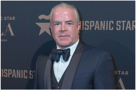 Chủ tịch Miss Universe bị cáo buộc buôn ma túy, vũ khí