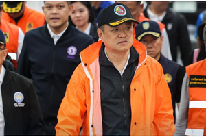 Thủ tướng Thái Lan xin lỗi, nhận trách nhiệm về sai sót trong xử lý khủng hoảng lũ lụt