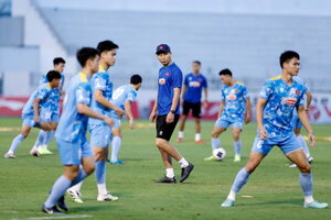 Cầu thủ nào bị gạch tên ở U22 Việt Nam dự SEA Games 33?