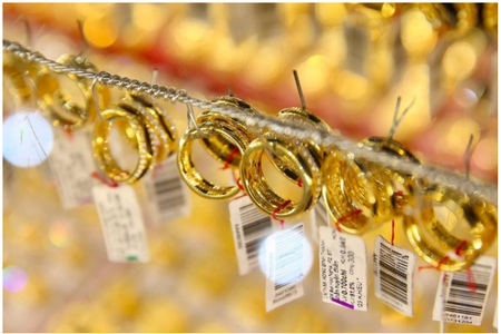 Giá vàng hôm nay (9/12): Vàng SJC và nhẫn đảo chiều tăng, thế giới dự báo đạt mốc 5.000 USD/ounce