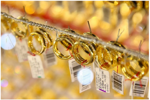 Giá vàng hôm nay (9/12): Vàng SJC và nhẫn đảo chiều tăng, thế giới dự báo đạt mốc 5.000 USD/ounce