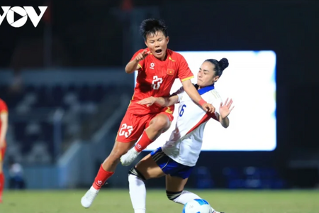 ĐT nữ Việt Nam về nhì cay đắng, người hâm mộ trút giận vào trọng tài