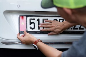 Đề xuất giảm 6 triệu đồng lệ phí khi đăng ký xe ô tô ở Hà Nội và TPHCM