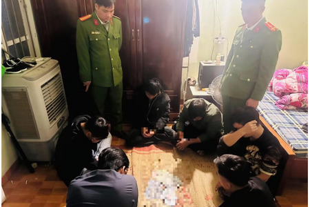 Phú Thọ: Đánh bạc trong nhà kho, 6 người bị khởi tố