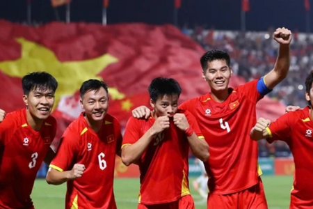 U23 Việt Nam nhận quà may mắn từ VFF