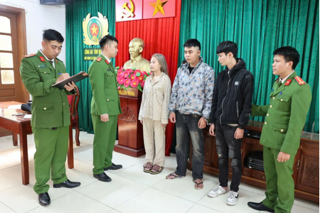 Khởi tố 3 đối tượng trong vụ mua bán trẻ em từ Điện Biên về Ninh Bình làm nhân viên karaoke