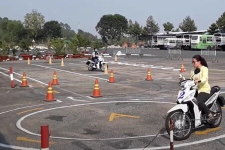 Bộ Công an bỏ một bài thi hình trong sát hạch bằng lái xe máy