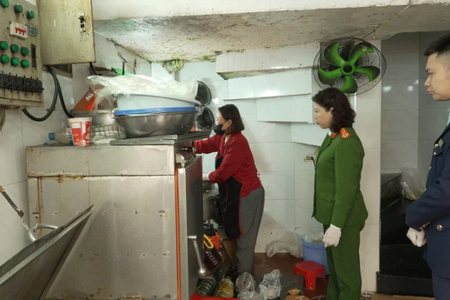 Cơ sở bán 300 tấn giò chả chứa hàn the ra thị trường: Chất độc thầm lặng gây suy gan thận, làm sa sút trí tuệ