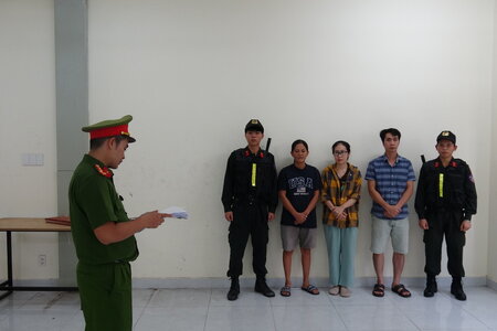 Triệt phá đường dây sản xuất, bán chất độc thạch tín nha khoa ở TPHCM