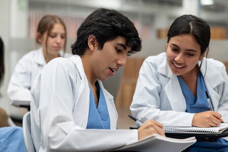 Singapore công nhận bằng từ 8 trường y quốc tế