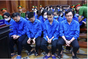 Mức án đối với 100 bị cáo vụ làm giả 220.000 phiếu kiểm nghiệm thực phẩm liên quan kẹo Kera, sữa Huip