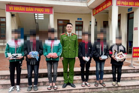 Cảnh báo, ngăn chặn học sinh tự chế pháo nổ dịp Tết