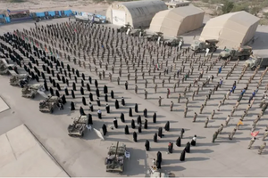 Iran vạch giới hạn đỏ trong đàm phán hạt nhân với Mỹ, ông Trump có tuyên bố nóng